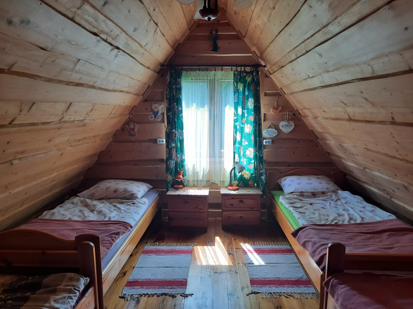 agro norwa sumowo szalas 4 osoby sypialnia scaled