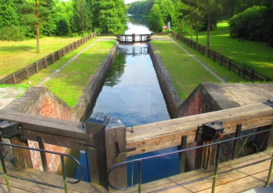 Sluza Paniewo dolna komora